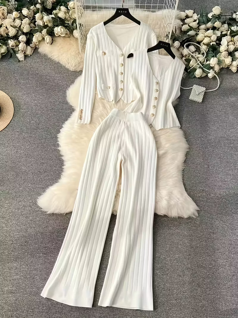 Women's fashionable and casual style set featuring a chiffon shawl and inner strappy printed pants, a daily casual 3pcs set