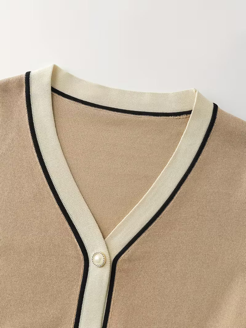 Women's fashionable and casual style set featuring a chiffon shawl and inner strappy printed pants, a daily casual 3pcs set