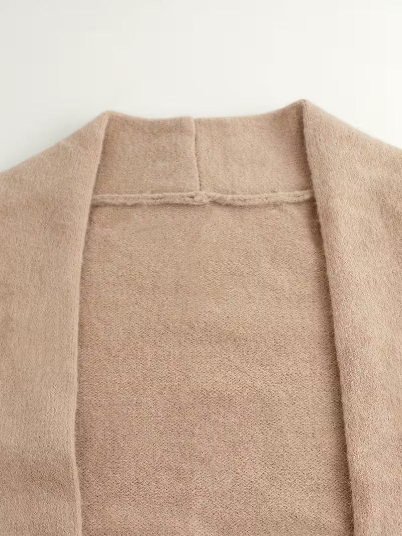 Women's fashionable and casual style set featuring a chiffon shawl and inner strappy printed pants, a daily casual 3pcs set