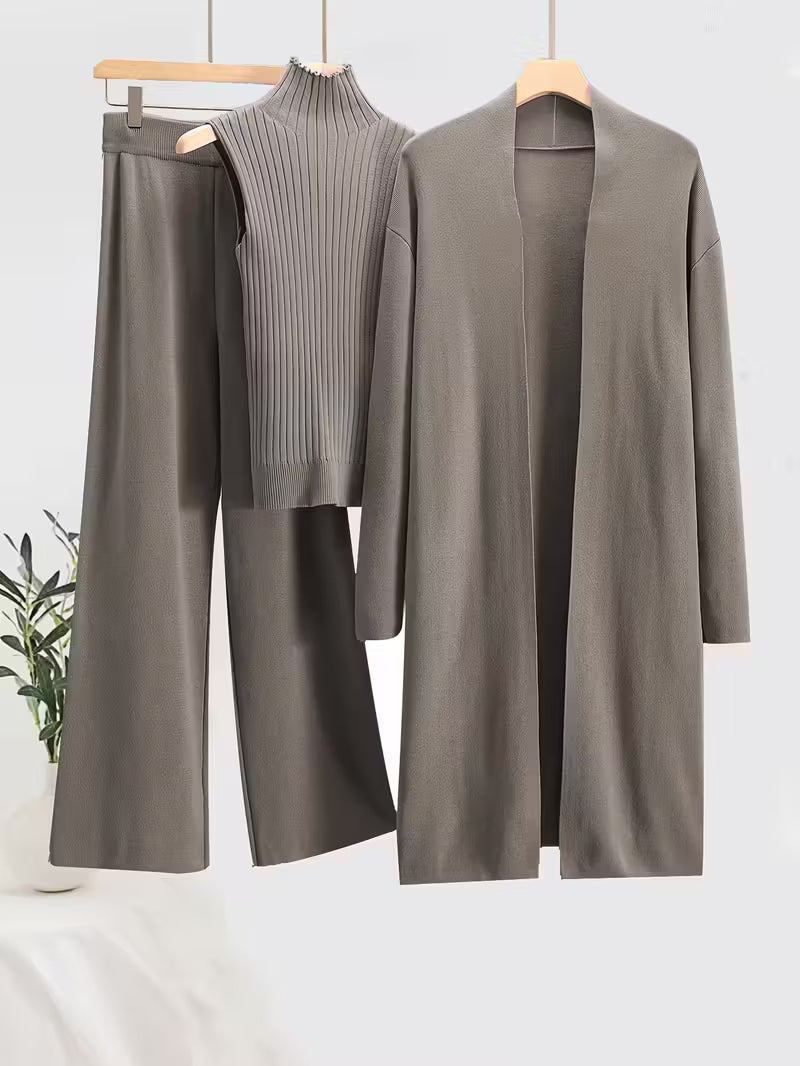 Women's fashionable and casual style set featuring a chiffon shawl and inner strappy printed pants, a daily casual 3pcs set