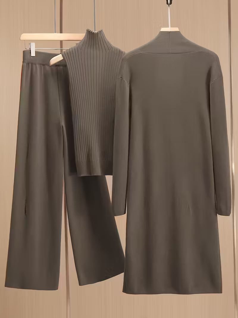 Women's fashionable and casual style set featuring a chiffon shawl and inner strappy printed pants, a daily casual 3pcs set