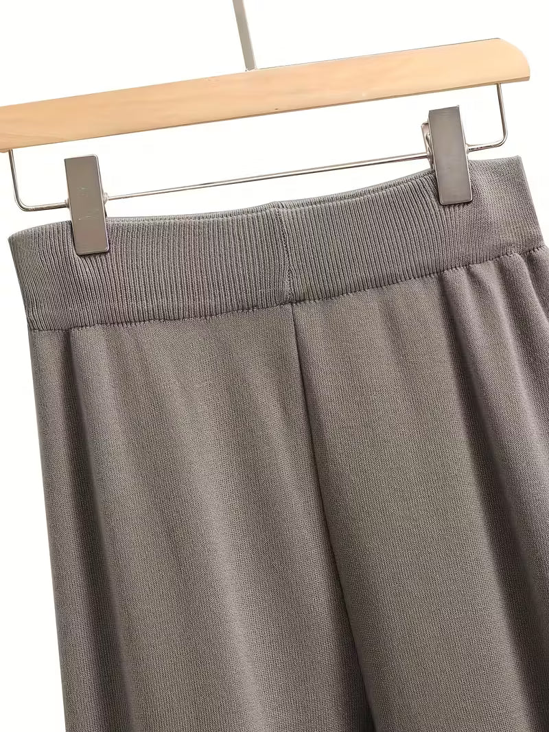 Women's fashionable and casual style set featuring a chiffon shawl and inner strappy printed pants, a daily casual 3pcs set