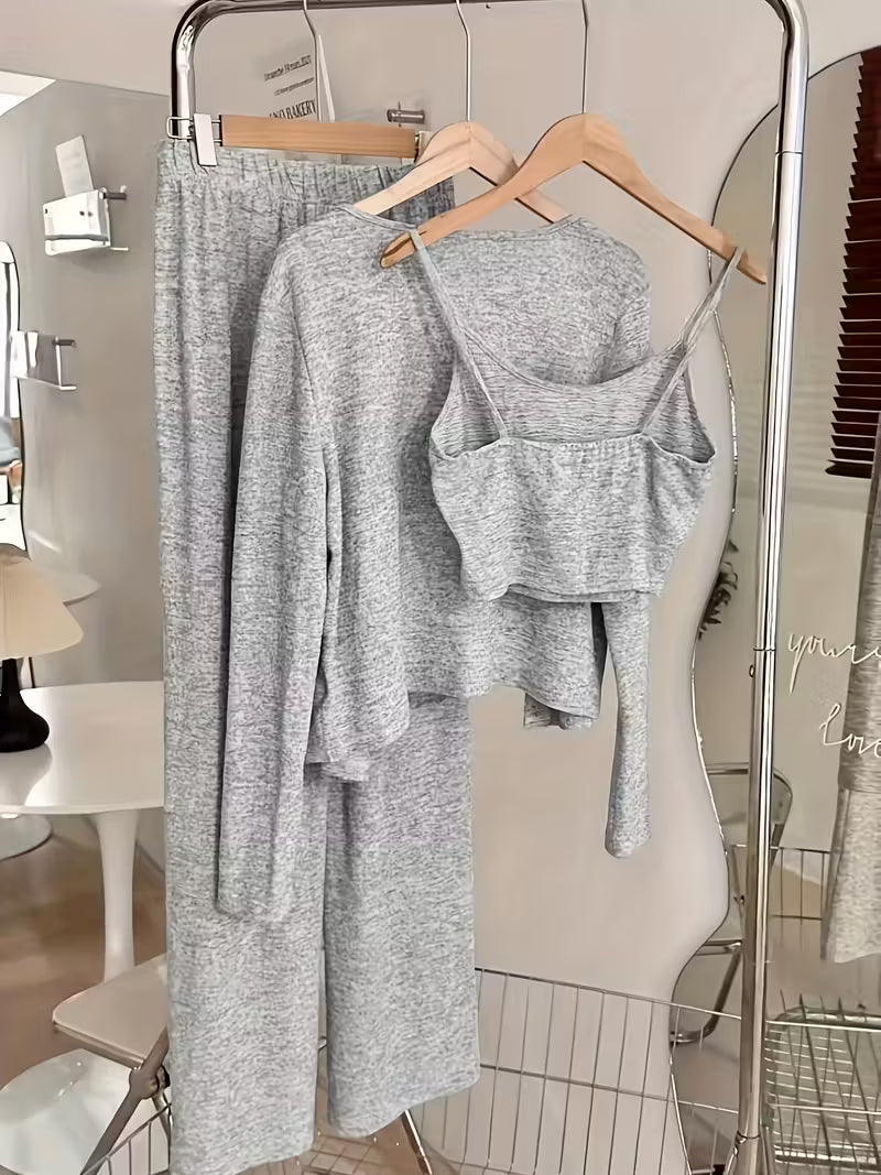 Women's fashionable and casual style set featuring a chiffon shawl and inner strappy printed pants, a daily casual 3pcs set