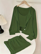 Women's fashionable and casual style set featuring a chiffon shawl and inner strappy printed pants, a daily casual 3pcs set